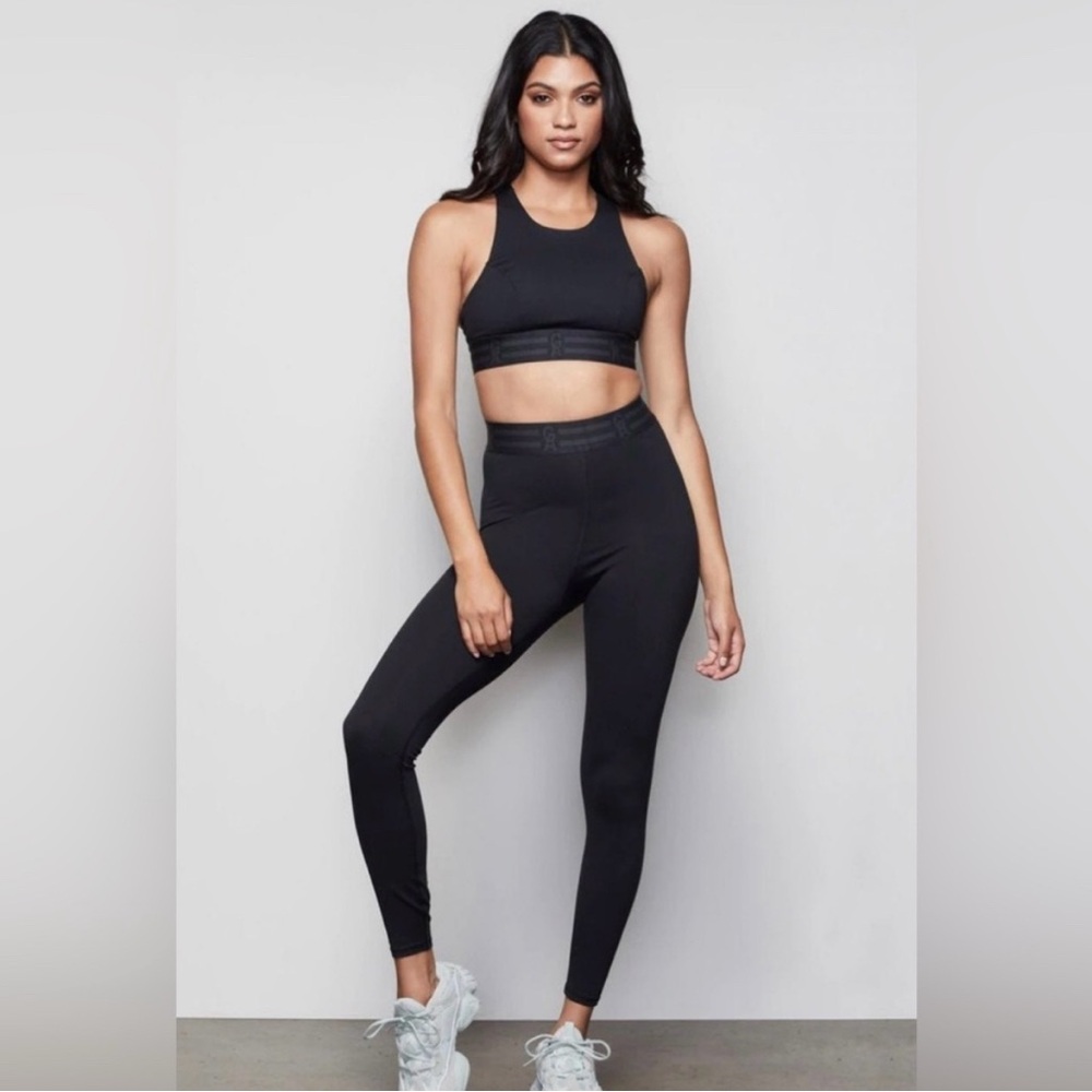 Good‎ American Icon Sports Bra Black